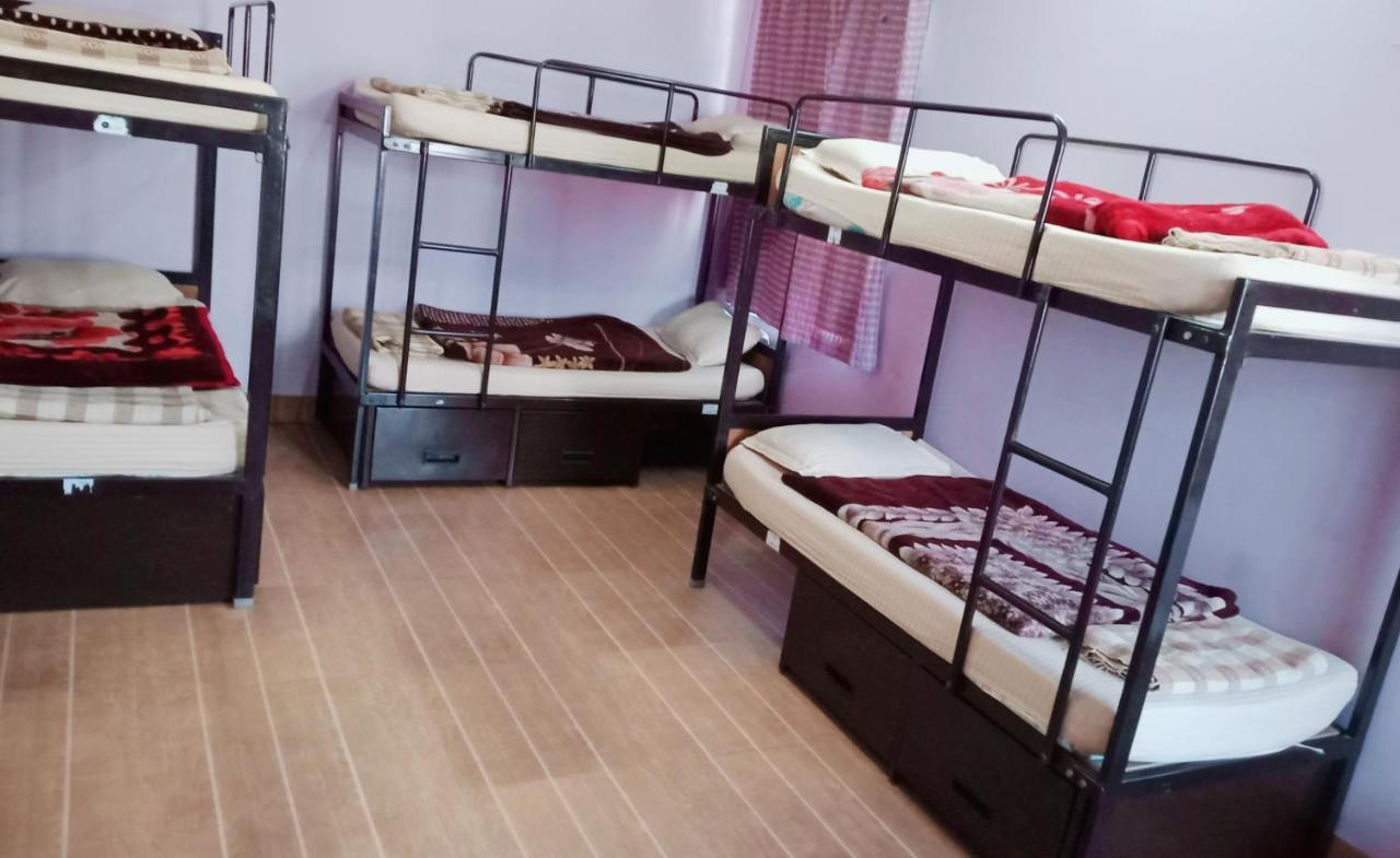 Monkey Bunky-3Monkeys Backpacker'S Hostel Катманду Экстерьер фото